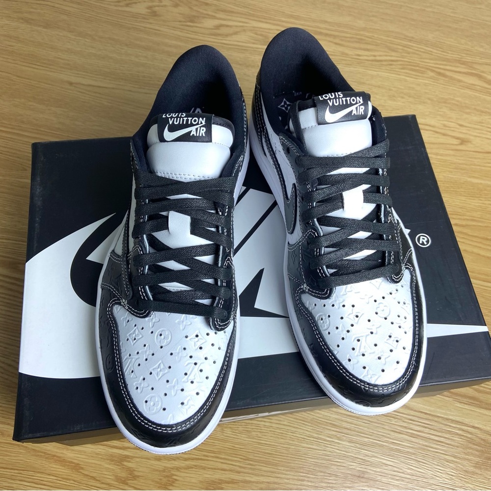 Jordan 1 Retro Low OG SP -Men’s Fashion Black/ White Sneakers -Streetwear - Picture 4 of 10